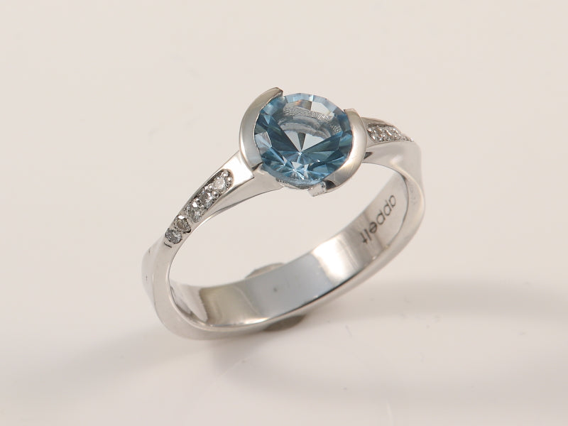 Silberring mit Topas und Brillant