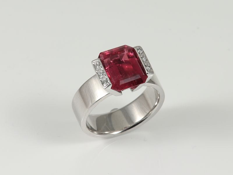 Weissgoldring mit Rubbelith