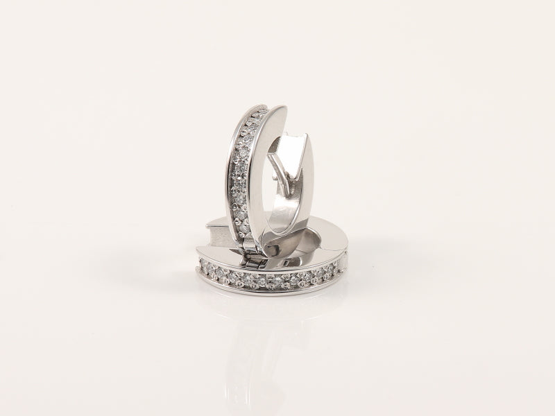 handgearbeitete Weissgoldcreolen 585 mit 0,22ct. Brillant
