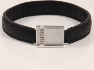 Lederband mit handmontiertem Silberverschluss